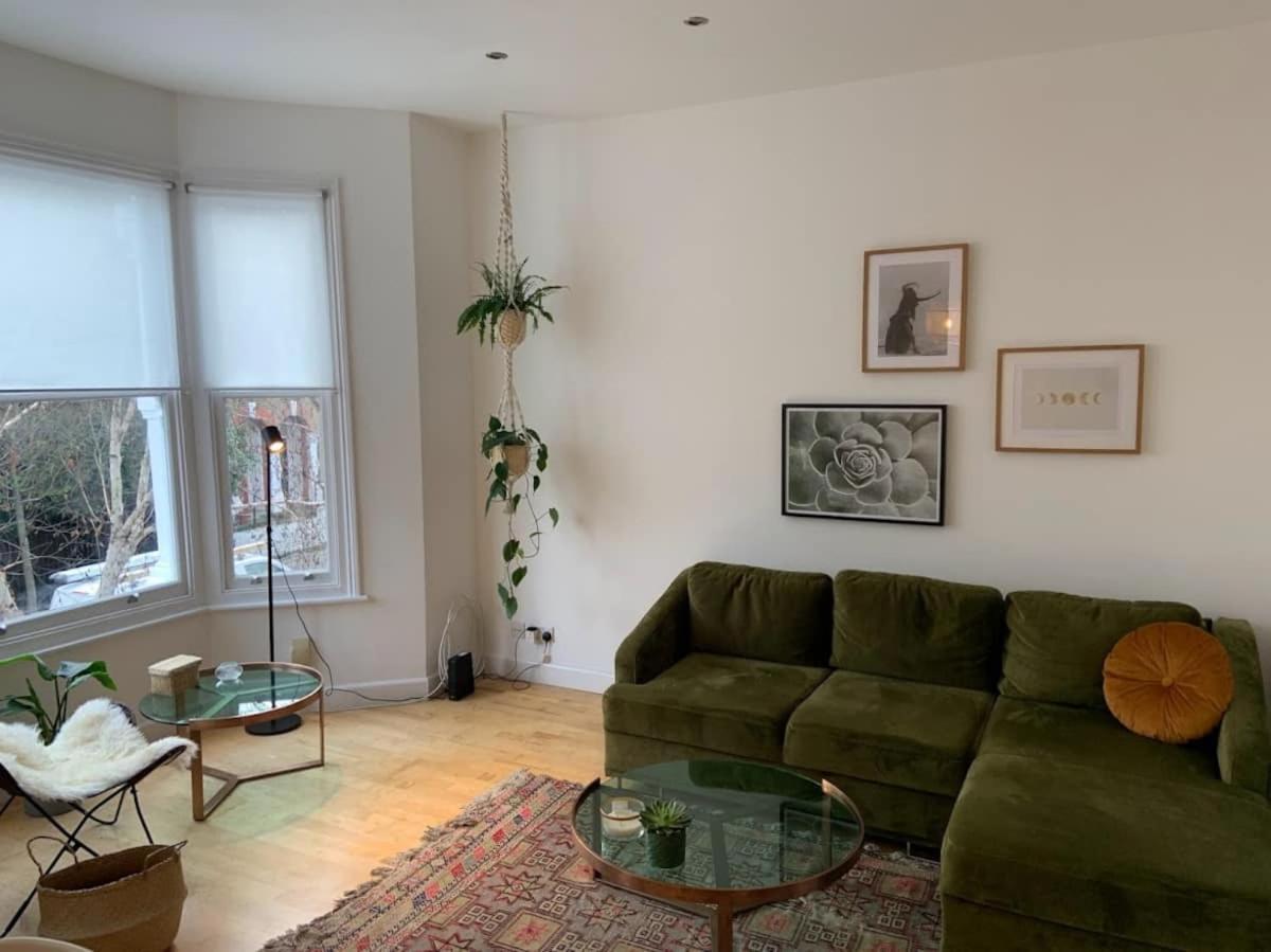 Lovely Spacious 1-Bedroom Flat In Tufnell Park Close To Central Лондон Экстерьер фото